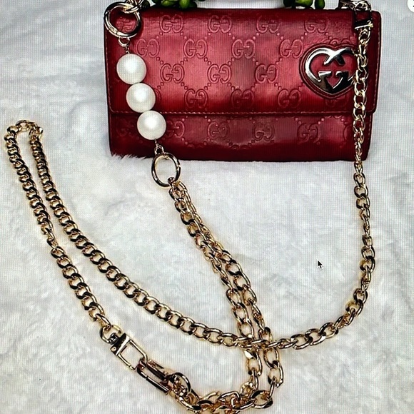 GUCCI RED GUCCISSIMA LEATHER LOVELY HEART CONTINENTAL WALLET ON CHAIN. - Picture 2 of 13